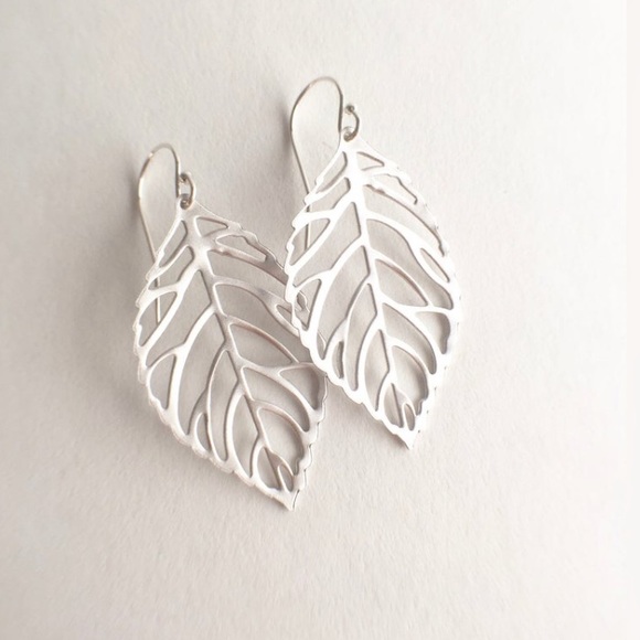 Boho Leaf Cut Out Indie Dangle Minimalist Earrings - Picture 10 of 12